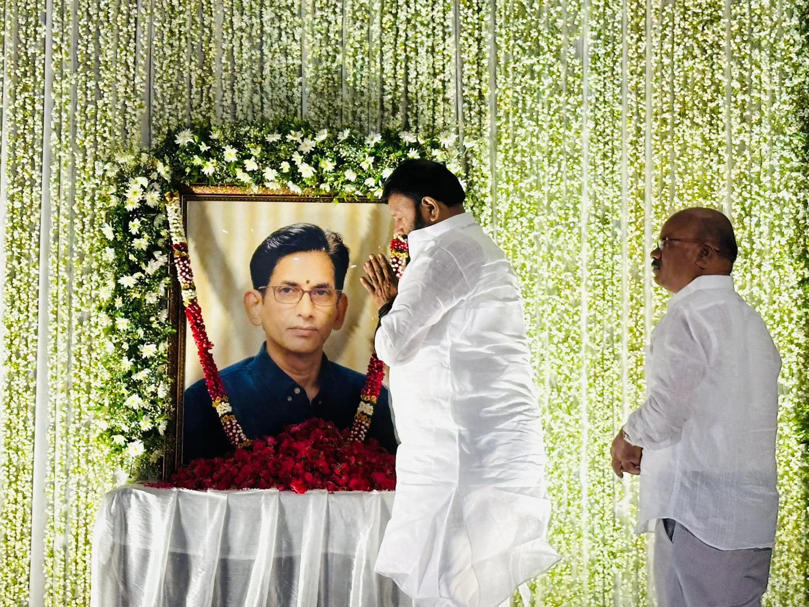 అరుణోదయ ప్రింటింగ్ ప్రెస్ అధినేత లోక్ సత్తా పార్టీ సీనియర్ నాయకులు