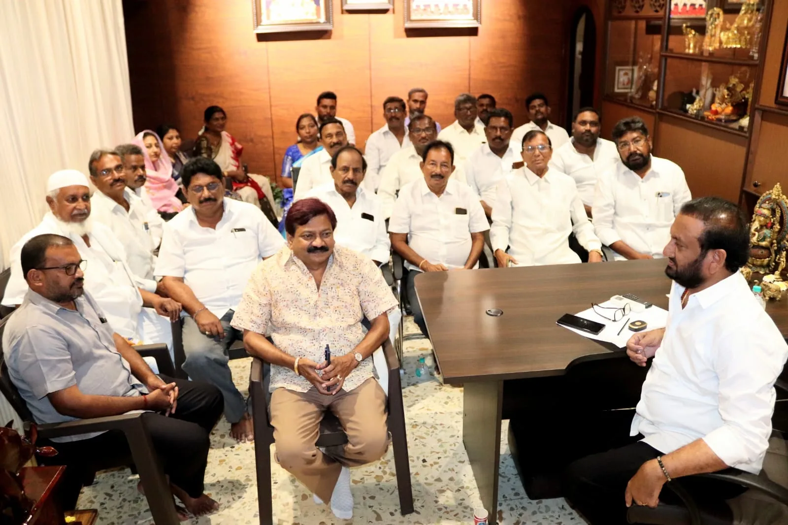 నూతన కమిటీ సభ్యులతో భేటీ అయిన ప్రసన్న కుమార్ రెడ్డి.