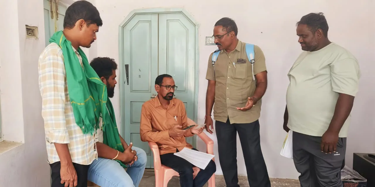 రైతులు తప్పనిసరిగా ఫార్మర్ రిజిస్ట్రేషన్ చేయించుకోవాలి: ఏఈఓ జానయ్య
