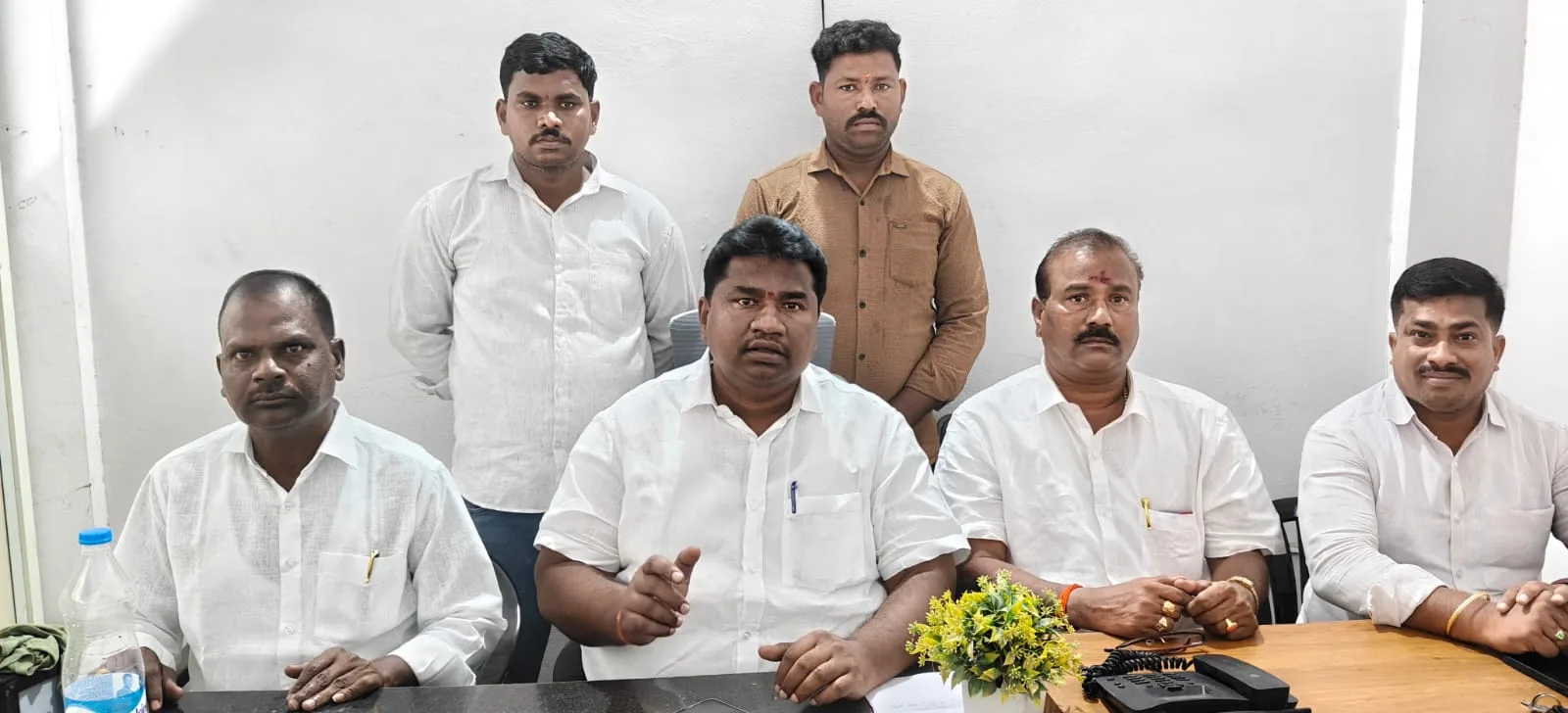 డిఎస్ఓ అవినీతి కనిపించడం లేదా కలెక్టర్
