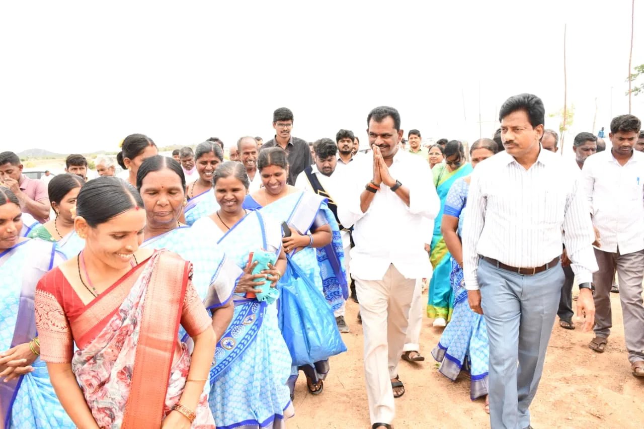 సవాయి గూడంలో 4 మెగావాట్ల సోలార్ పవర్ ప్లాంట్ ఏర్పాటు