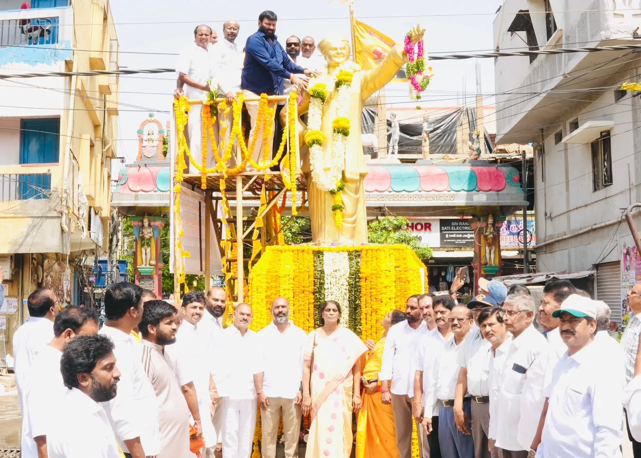 ఎన్టీఆర్ జయంతి వేడుకల్లో పాల్గొన్న కుత్బుల్లాపూర్ మాజీ శాసనసభ్యులు కూన శ్రీశైలం గౌడ్ …