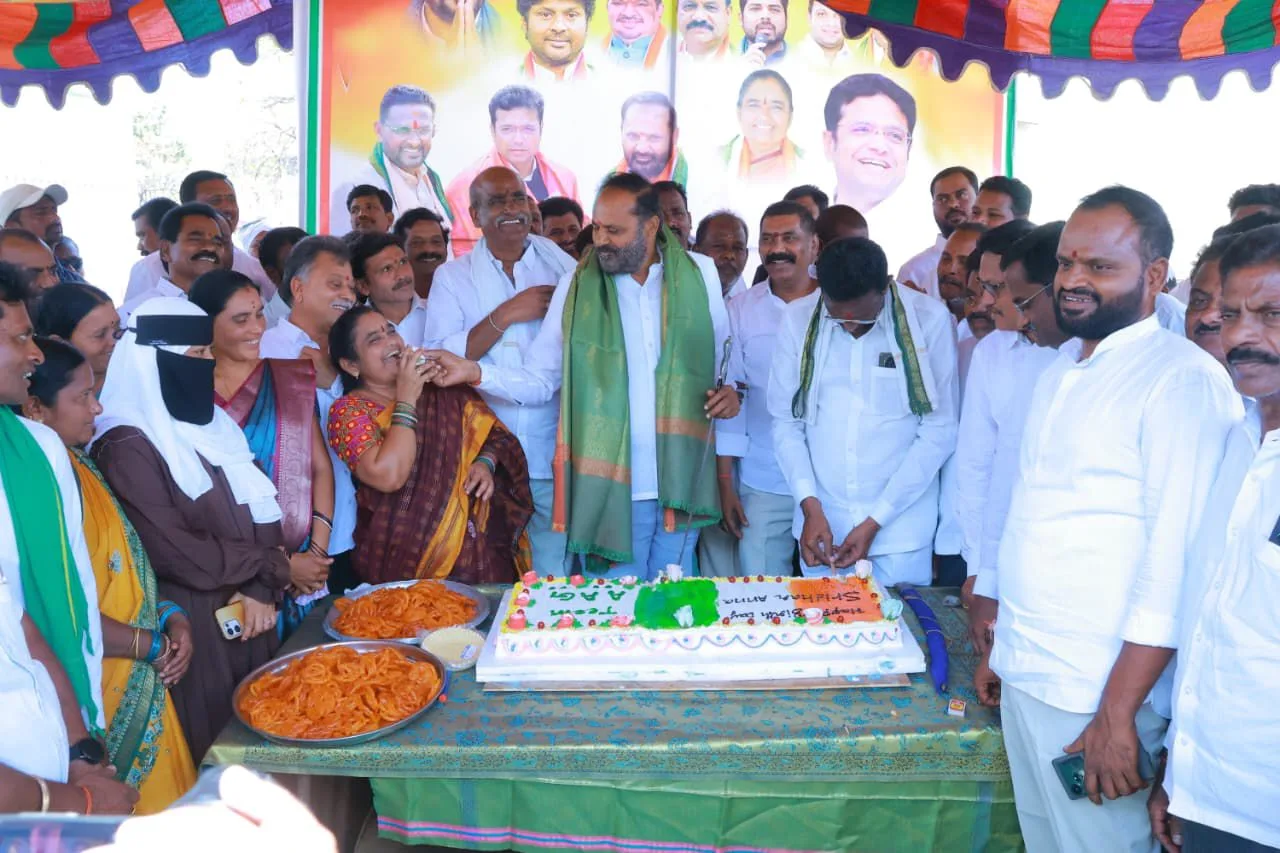 ఘనంగా మంత్రి శ్రీధర్ బాబు జన్మదిన వేడుకలు