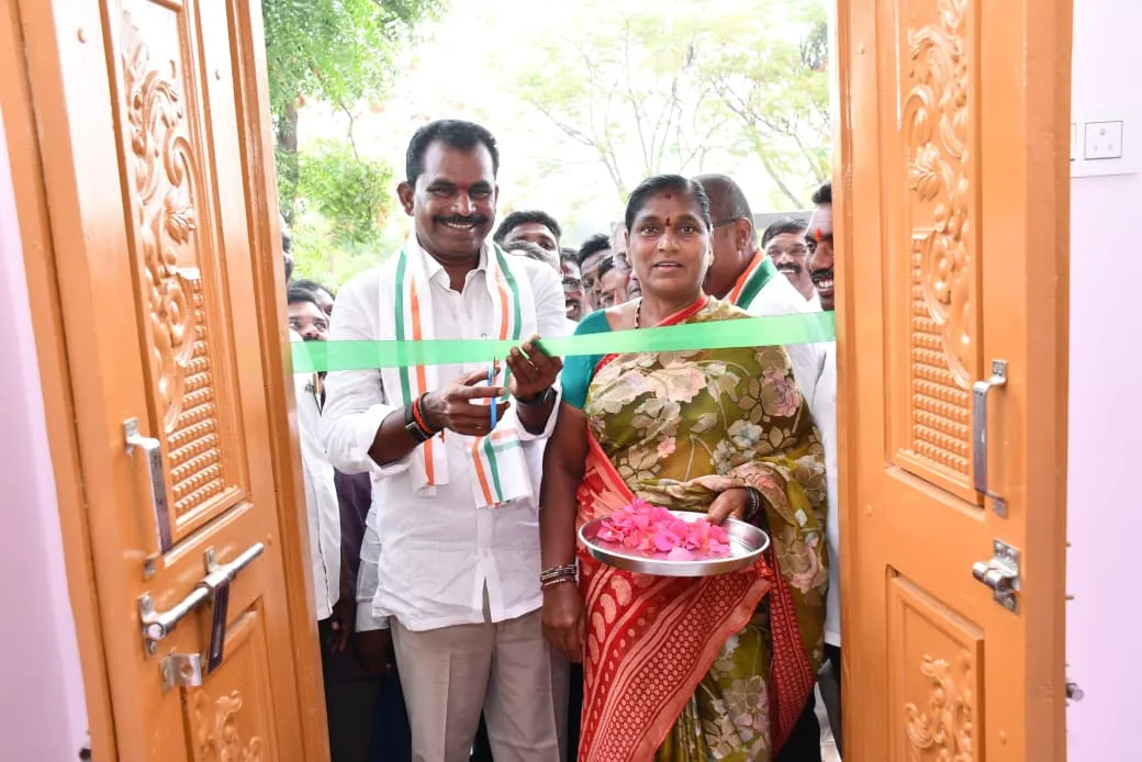 కడుకుంట్లలో…._22 ఇందిరమ్మ ఇంటి గృహప్రవేశాలకు హాజరైన ఎమ్మెల్యే