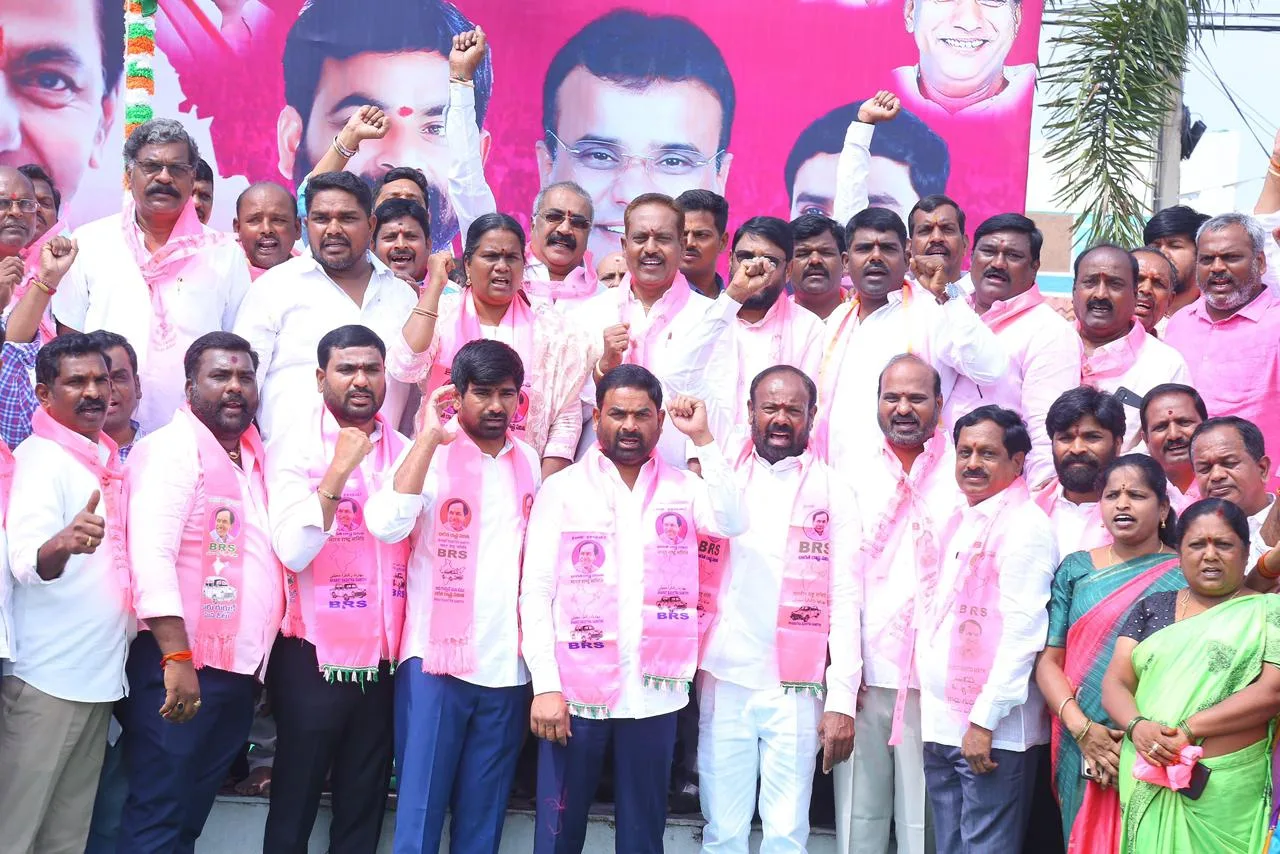 మేడ్చల్ జిల్లా బీఆర్ఎస్ పార్టీ కార్యాలయంలో ఘనంగా తెలంగాణ రాష్ట్ర అవతరణ దినోత్సవం వేడుకలు..