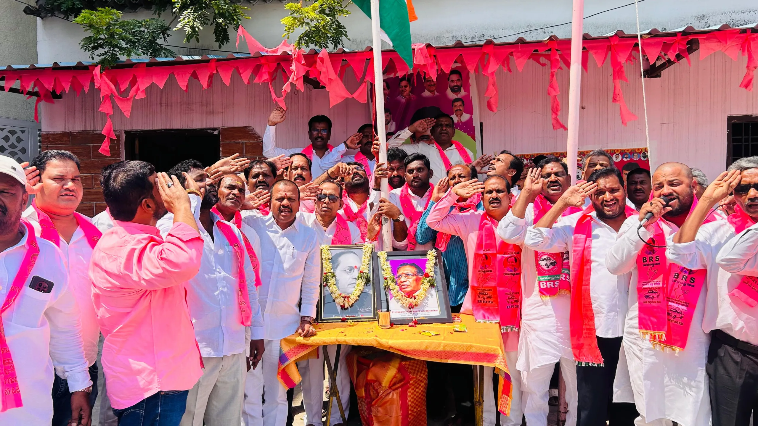 అడుగడుగునా విస్మరణ, వివక్షతకు గురైన తెలంగాణ ప్రజల ఆగ్రహజ్వాల నుంచి ఏర్పడిన తెలంగాణ రాష్ట్రాన్ని దశాబ్ద కాలం