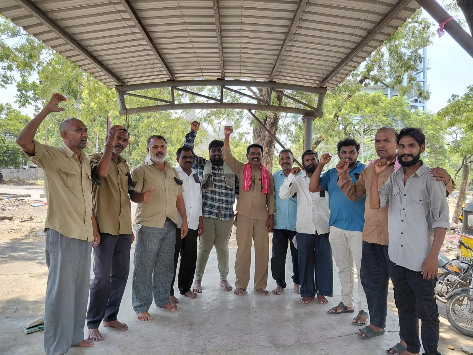 ఆటో డ్రైవర్ల సమస్యల పరిష్కారానికి పోరాటం కొనసాగిస్తాం….