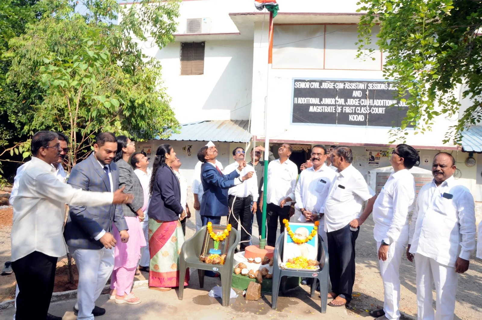 కోదాడ కోర్టులో ఘనంగా తెలంగాణ రాష్ట్ర ఆవిర్భావ దినోత్సవం