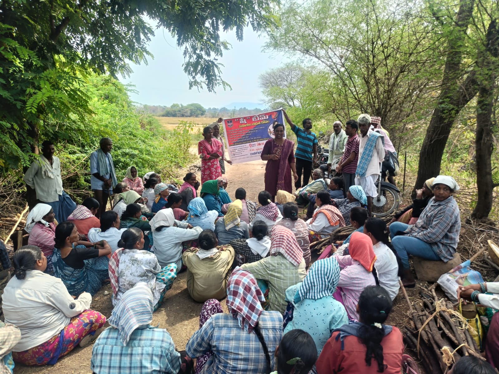 మహిళల భద్రతపై అప్రమత్తంగా ఉండాలి, సమస్యలుంటే షీ టీమ్‌ను సంప్రదించాలి…