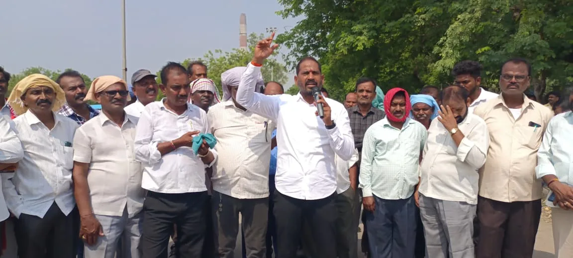 కార్మికులను నేరస్థుల్లా చూడొద్దు”….