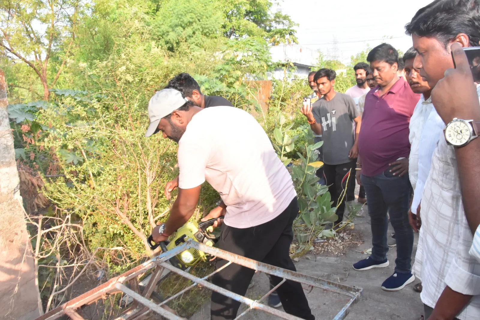 రిక్షా కాలనీని సమస్యల రహిత కాలనీగా తీర్చిదిద్దుతాం….
