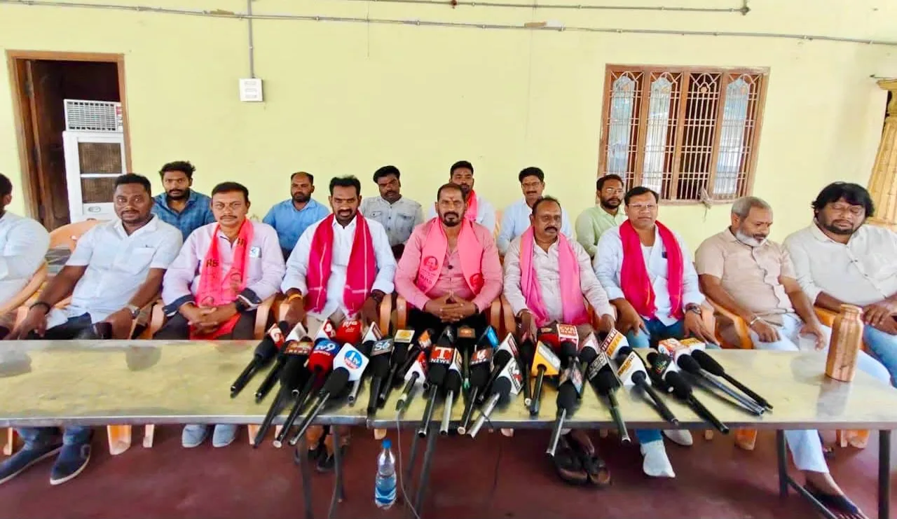 సింగరేణి కార్మికుల సమస్యల పరిష్కారానికి జూన్ 13న భారీ పాదయాత్ర – కౌశిక హరి పిలుపు….