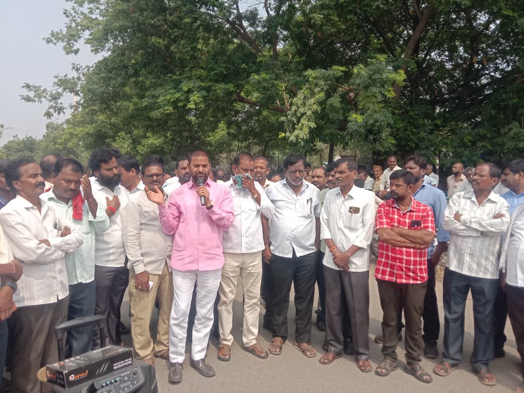 ఎన్టీపీసీ యాజమాన్యం కార్మిక వ్యతిరేక విధానాలు మానుకోవాలి…
