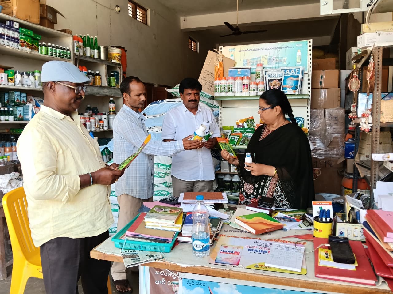 ఏదులలో పురుగుమందుల, విత్తనాల దుకాణాలపై టాస్క్ ఫోర్స్ ఆకస్మిక తనిఖీ
