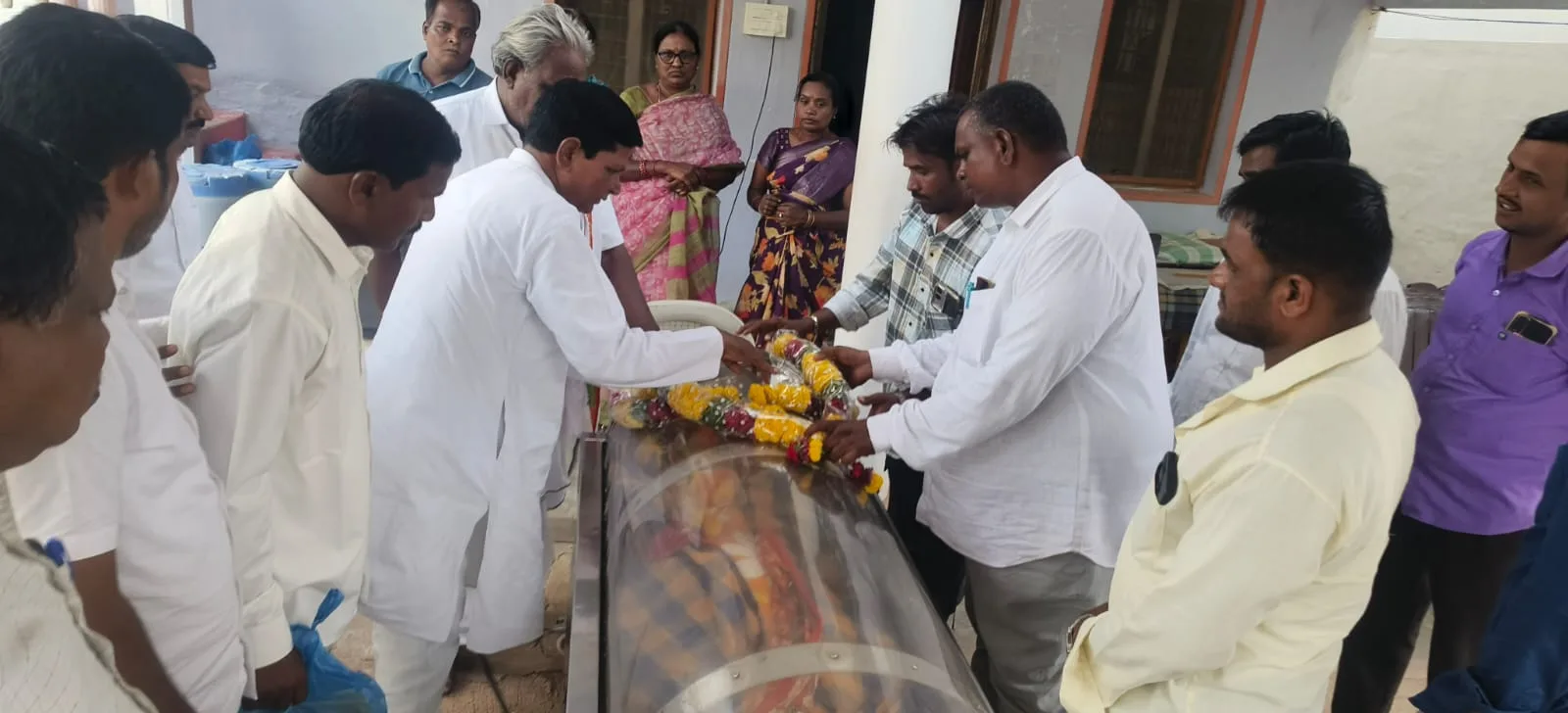 శంకర్ రావు ని పరామర్శించిన..,…….*డాక్టర్ జిల్లెల చిన్నారెడ్డి