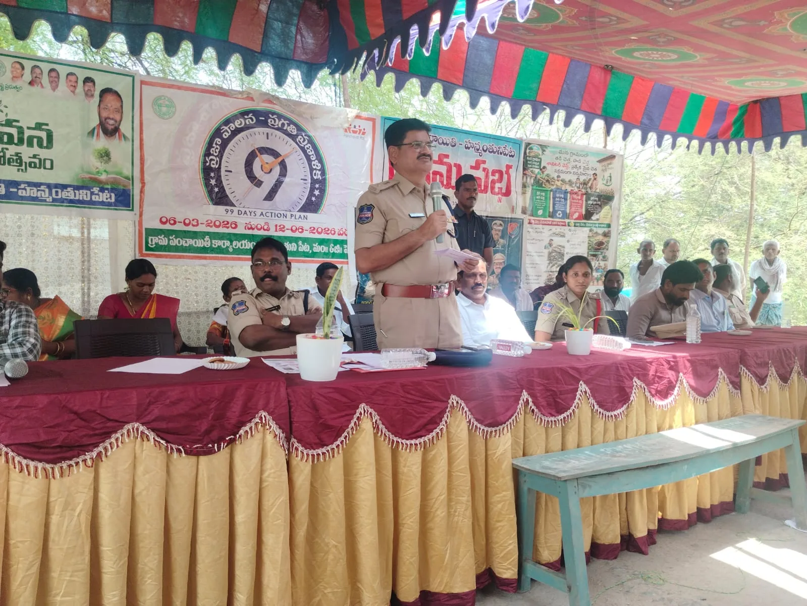 ప్రాణాల కంటే వేగం ముఖ్యం కాదు… హెల్మెట్,సీట్‌బెల్ట్ ధరిద్దాం… సురక్షితంగా ఇంటికి చేరుకుందాం