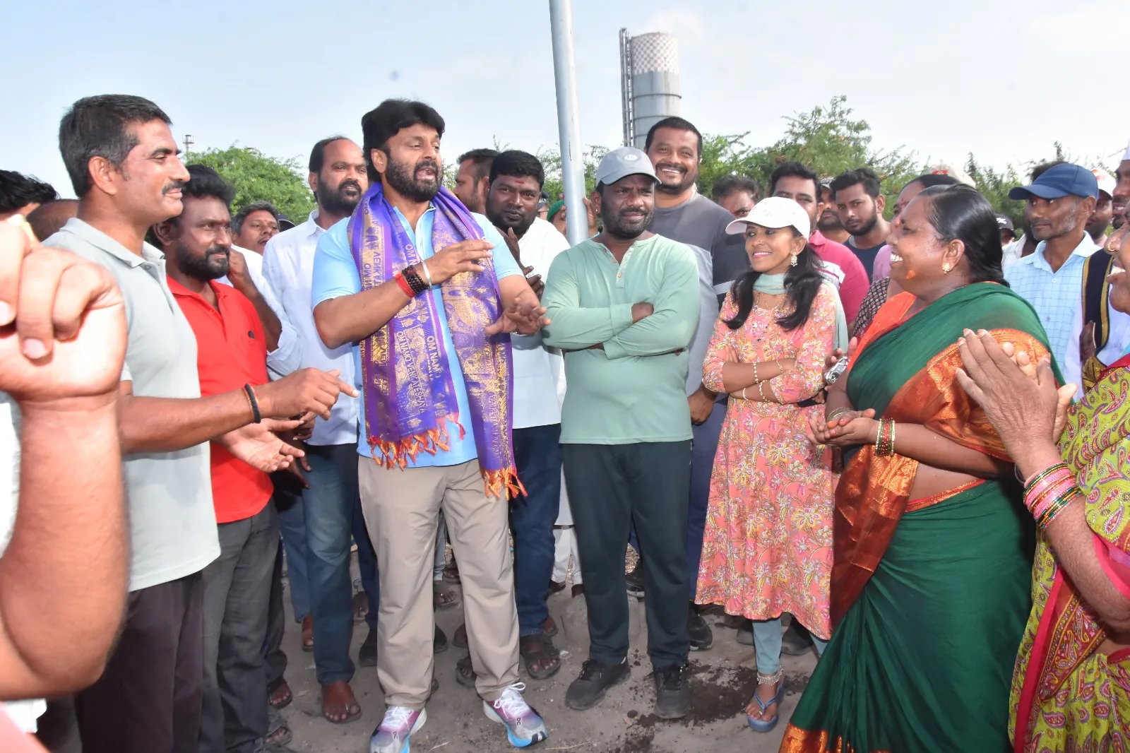 గత ప్రజాప్రతినిధుల నిర్లక్ష్యం కారణంగా వీర్లపల్లి గ్రామం తీవ్రంగా నష్టపోయింది ….