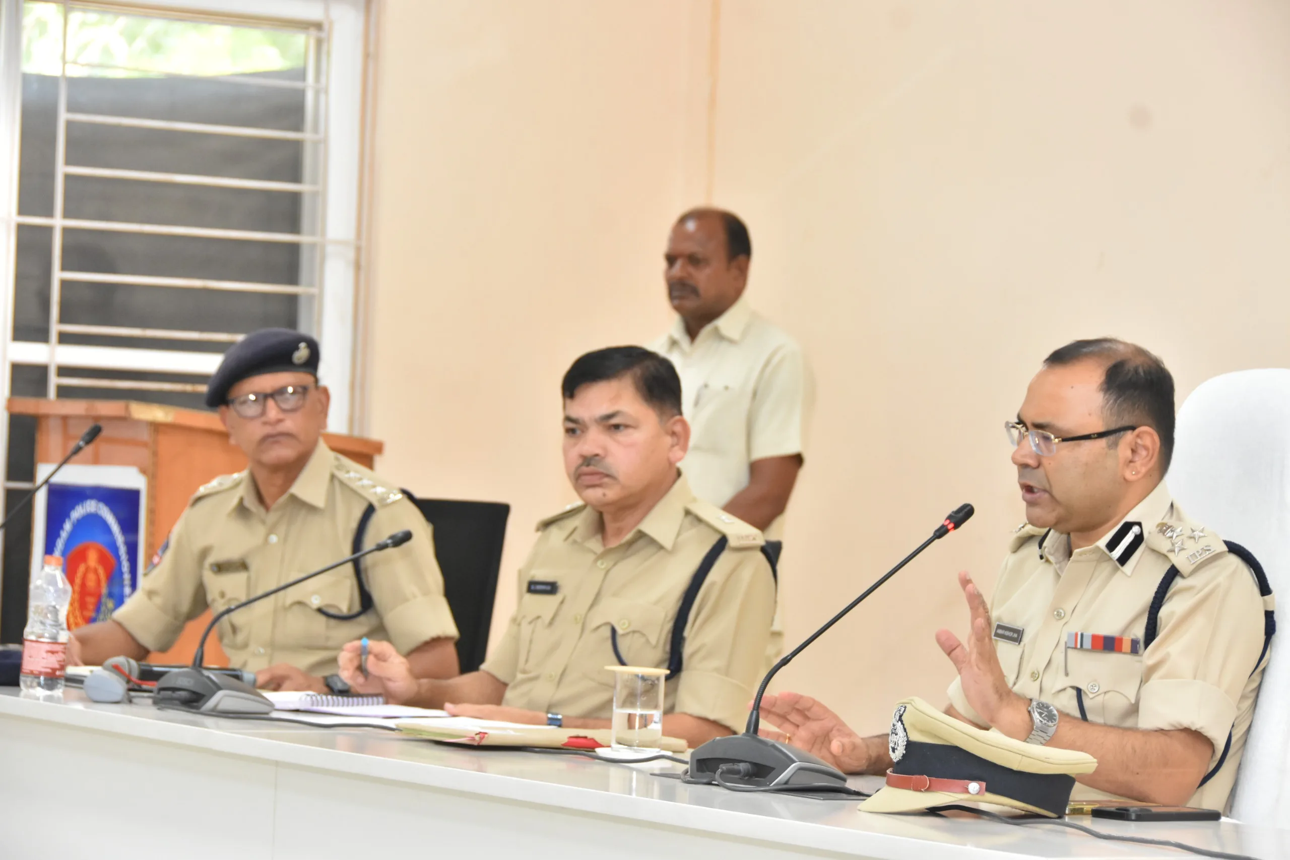 పోలీస్ సిబ్బంది సంక్షేమమే లక్ష్యం… సమస్యల పరిష్కారానికి పోలీస్ దర్బార్ …
