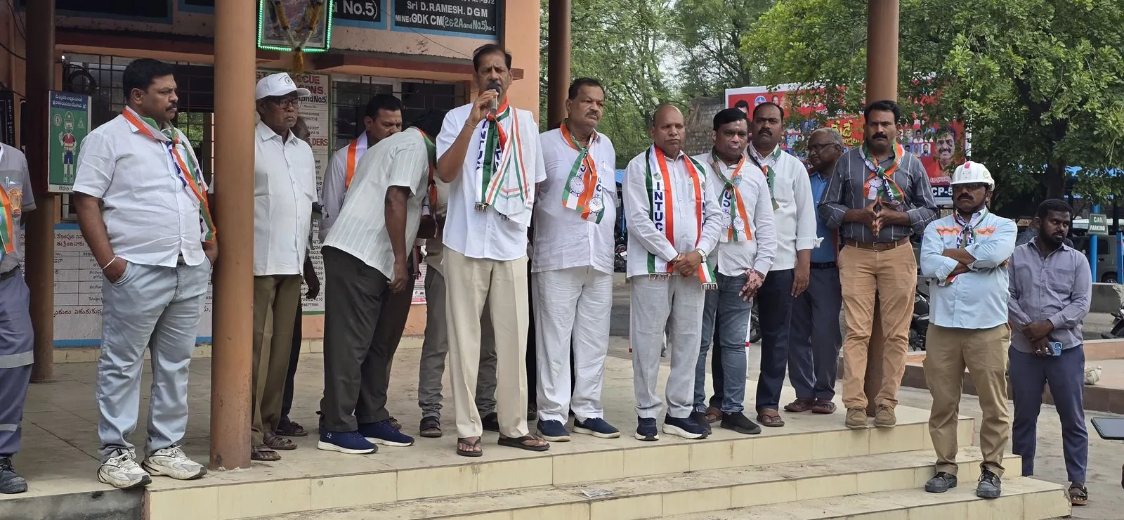 కార్మికుల సమస్యల పరిష్కారానికి ఐఎన్‌టీయూసీ కట్టుబడి ఉంది….