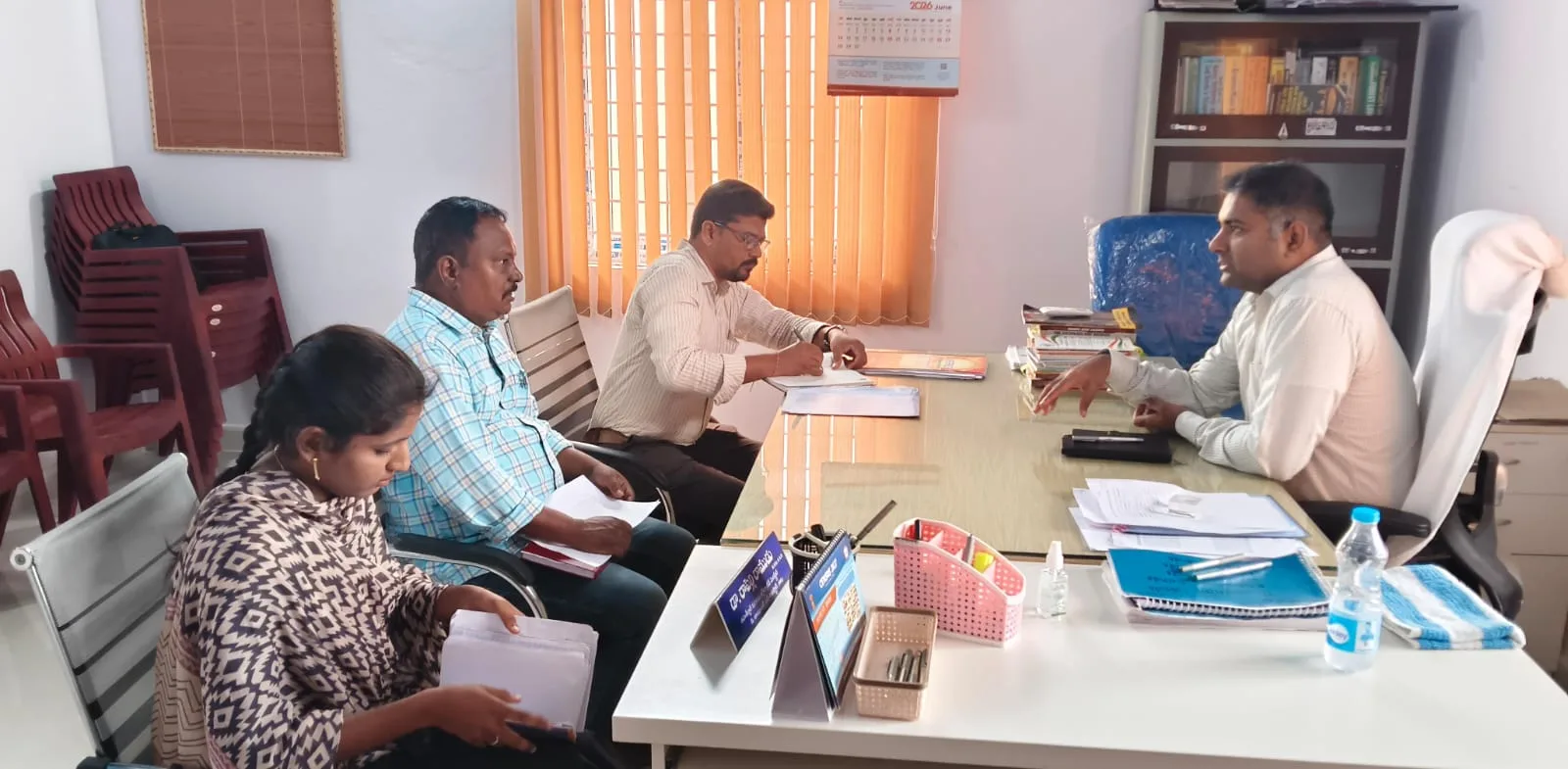 ప్రభుత్వ భూముల సర్వే వేగవంతం చేసి అర్హులకు పట్టాల పంపిణీ పూర్తి చేయాలి…
