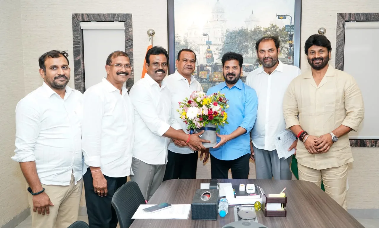 మంత్రులు, ఎమ్మెల్యేలతో కలిసి ముఖ్యమంత్రి రేవంత్ రెడ్డిని కలిసిన ఎమ్మెల్యే ఎం.ఎస్.రాజ్ ఠాగూర్