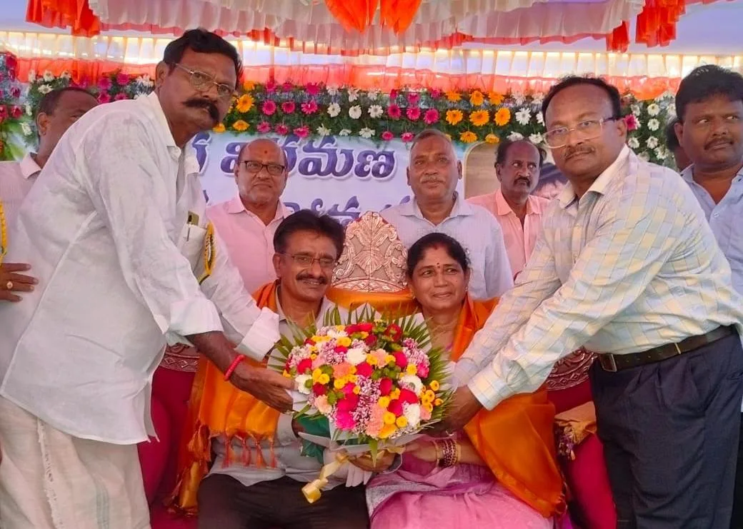 శ్రీహరి ని సత్కరించిన శివుని నరసింహులు రెడ్డి