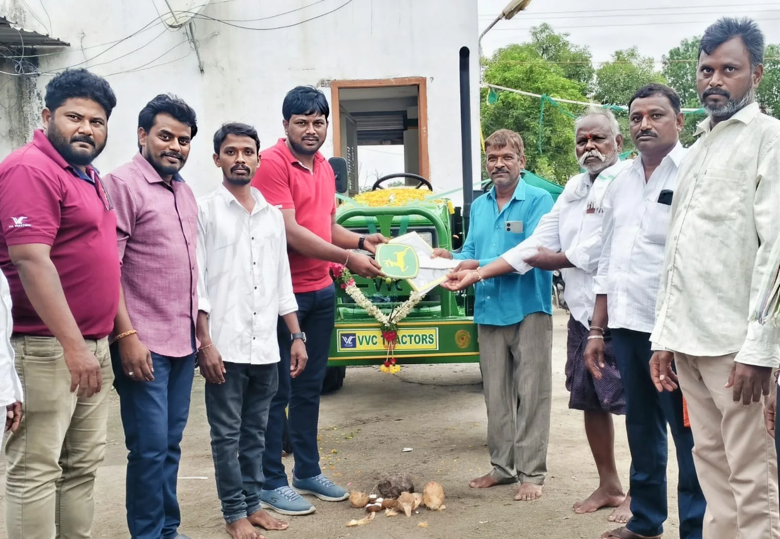 నూతన ట్రాక్టర్‌తో రైతు జీవితంలో కొత్త అధ్యాయం