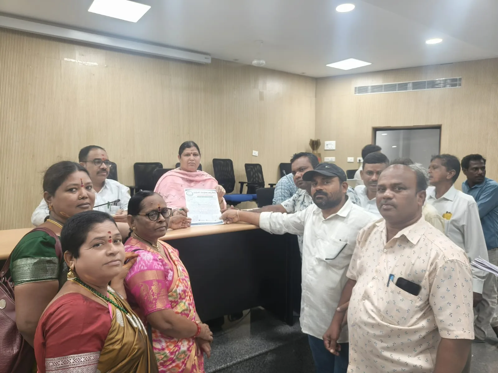 రూ.100 కోట్ల ఈఎస్ఐ ఆస్పత్రి నిర్మాణానికి 8 ఏళ్ల జాప్యం, వెంటనే పనులు