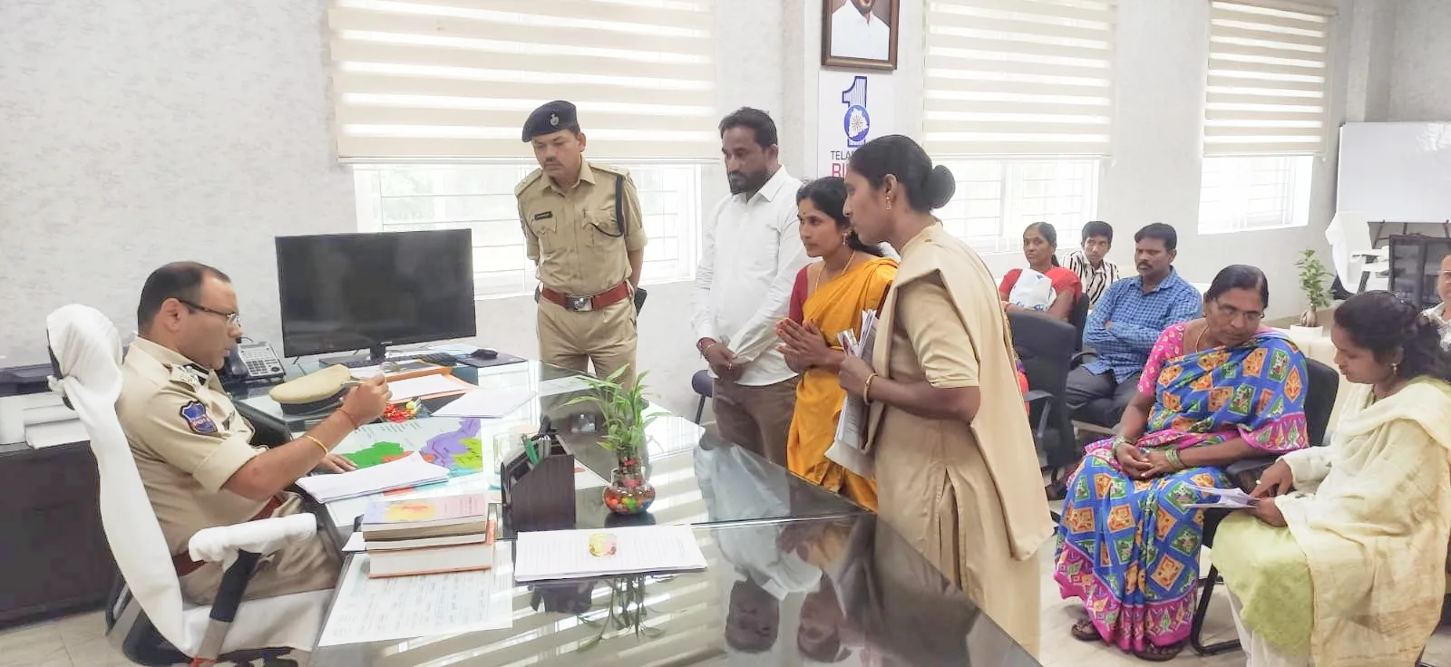 ప్రజా ఫిర్యాదులకు సత్వర పరిష్కారమే లక్ష్యం – రామగుండం పోలీస్ కమిషనర్ అంబర్ కిషోర్ ఝా…