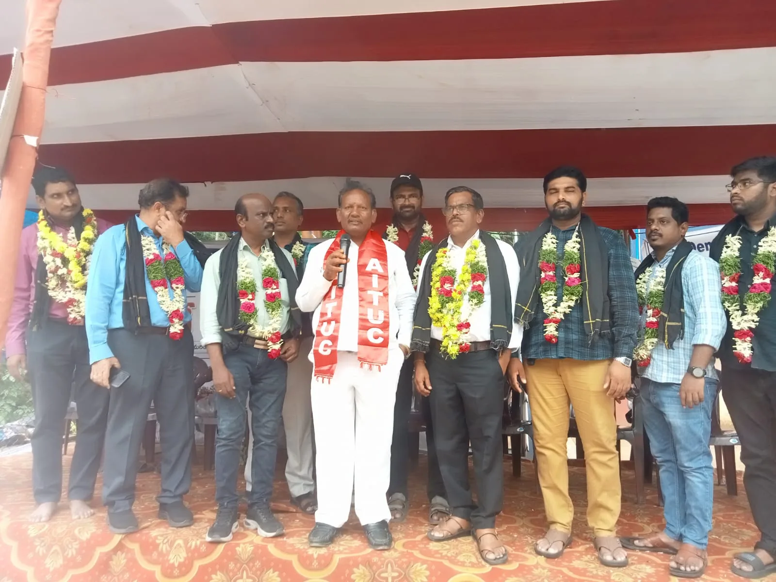 అధికారుల వేతన సవరణ వెంటనే అమలు చేయాలి.. లేకుంటే సంయుక్త పోరాటాలు తప్పవు