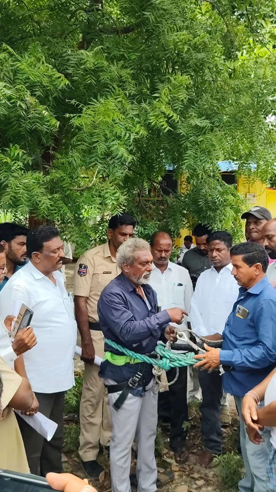 తాటి చెట్లు ఎక్కే కార్మికులకు భద్రతే లక్ష్యం…