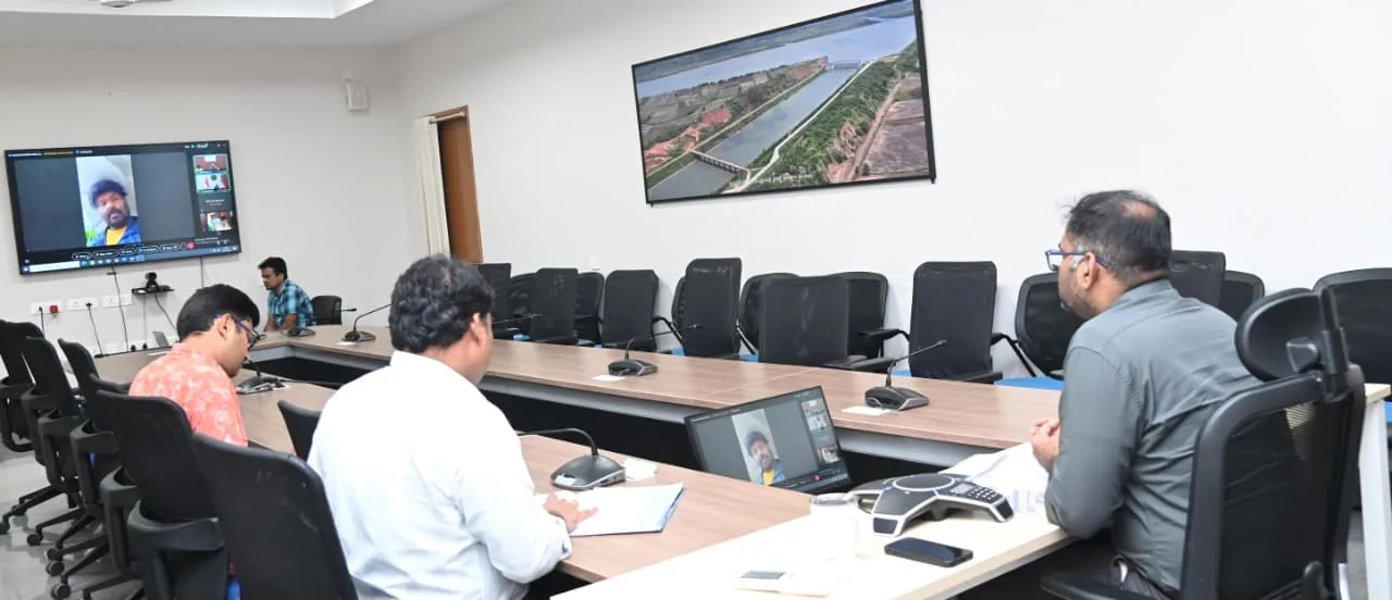 రెడ్ అలర్ట్ నేపథ్యంలో అప్రమత్తంగా ఉండాలి….
