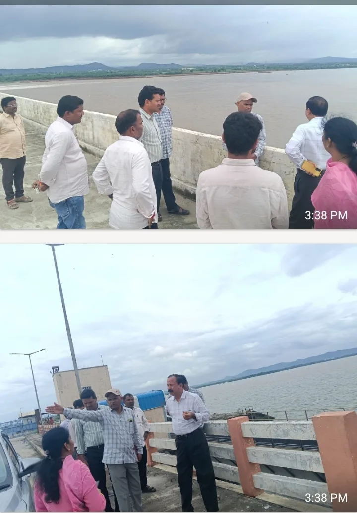 రెవెన్యూ సమస్యలను సత్వరమే పరిష్కరించాలి