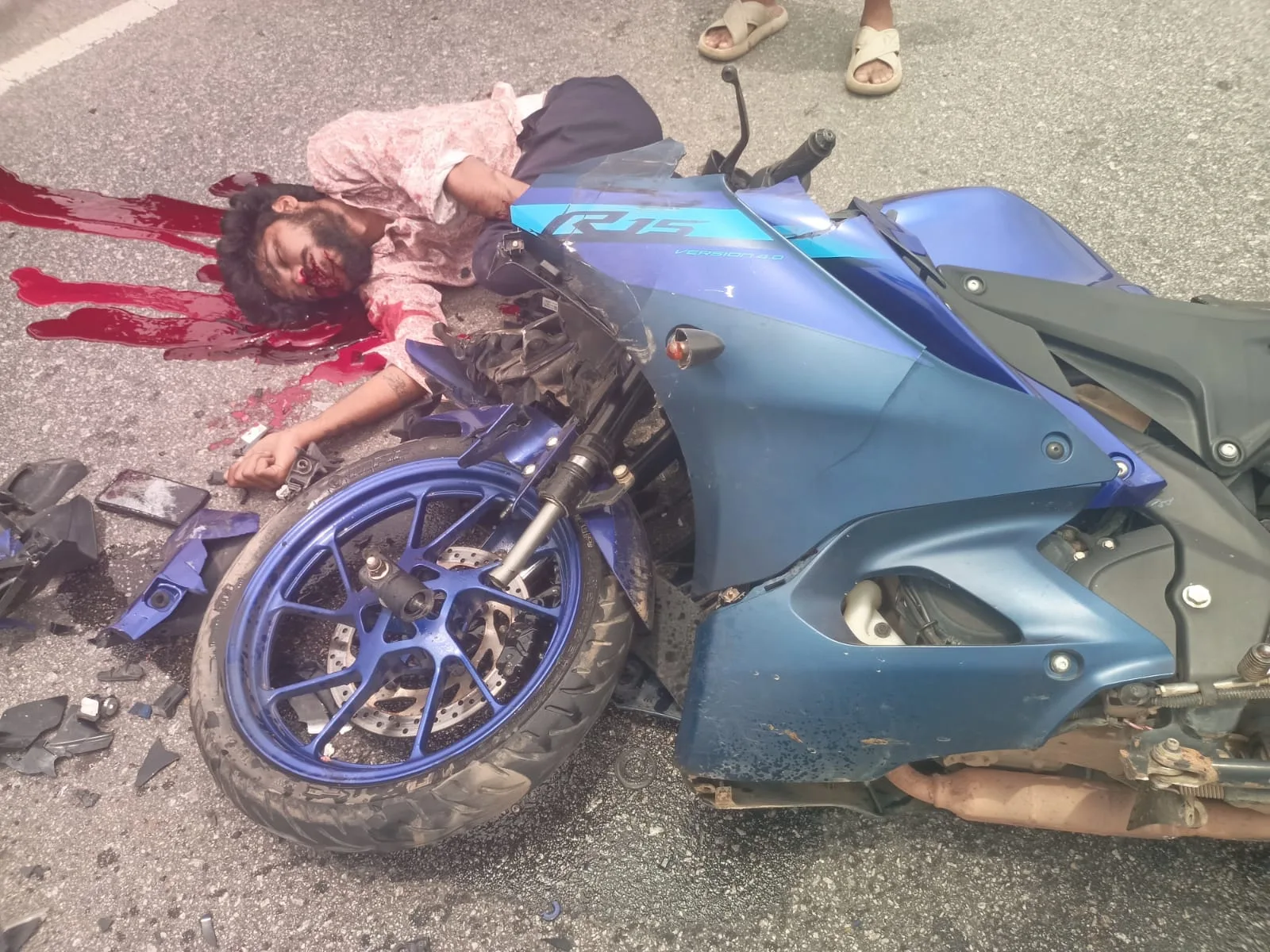 రోడ్డు ప్రమాదంలో యువకుడు మృతి..