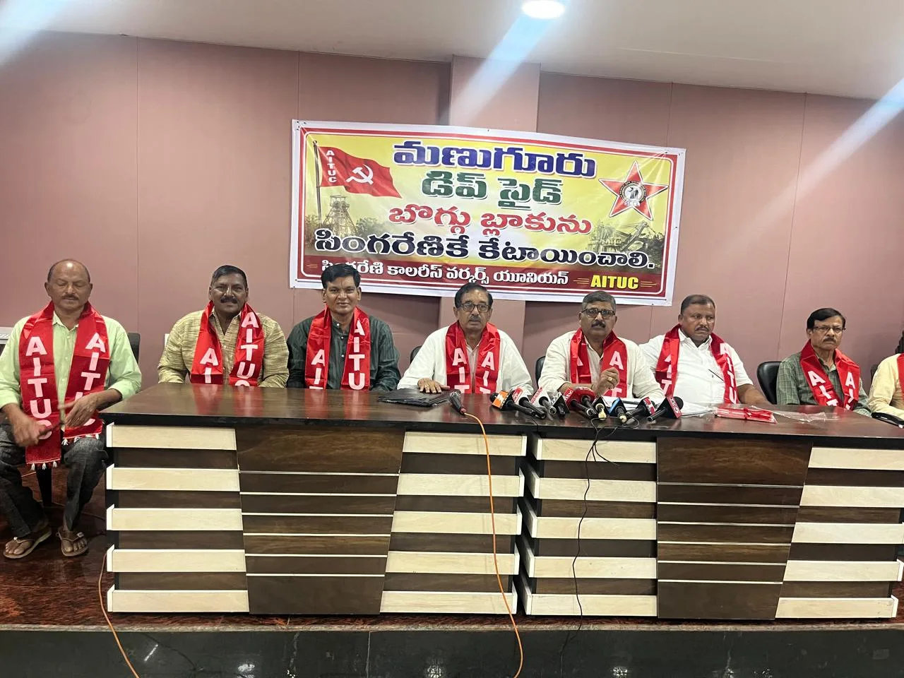 మణుగూరు బొగ్గు క్షేత్రాన్ని సింగరేణికే కేటాయించాలి.. వేలంపాట ప్రక్రియను నిలిపివేయాలి….