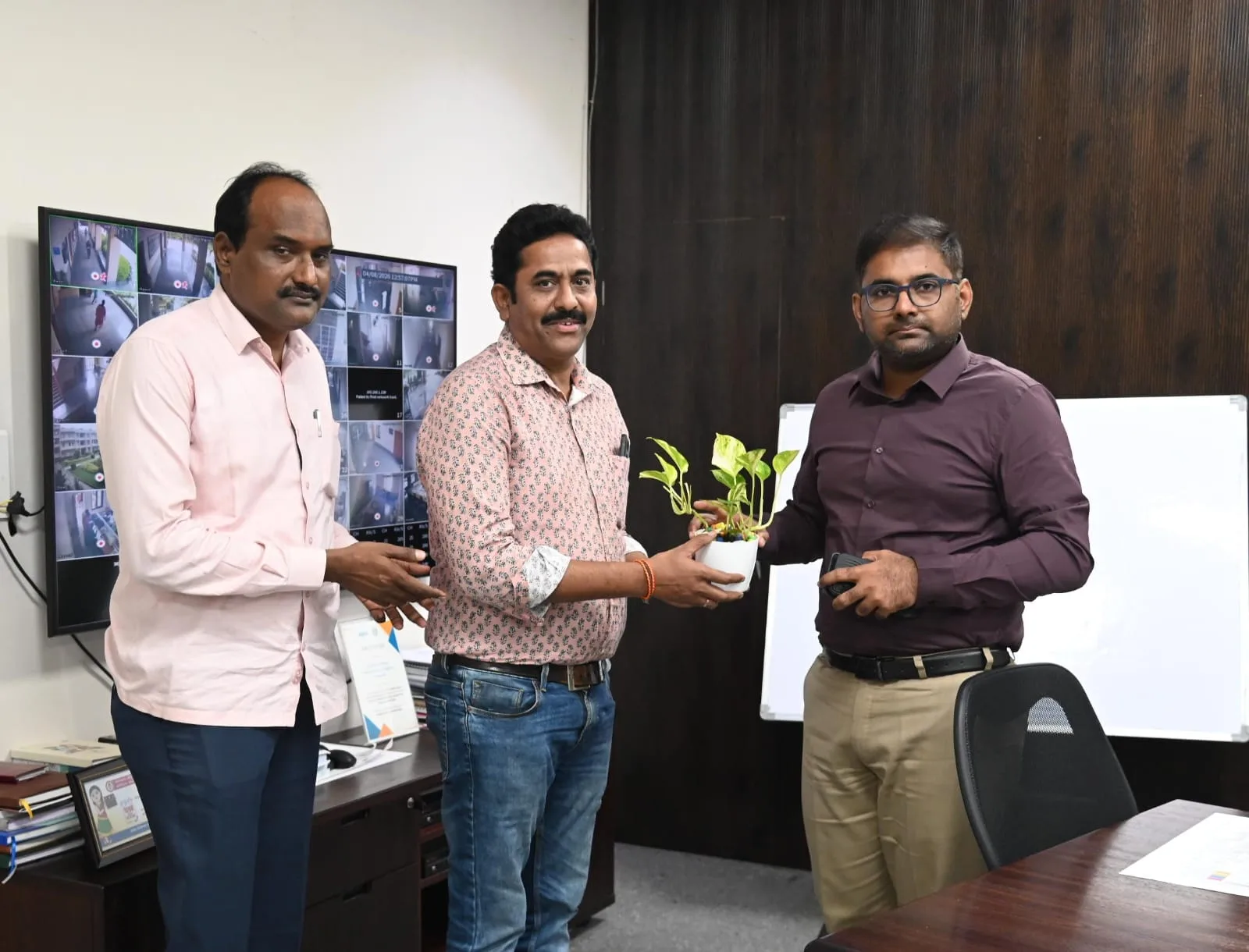 ఇన్‌చార్జి జిల్లా ట్రెజరీ అధికారిగా బాధ్యతలు స్వీకరించిన కె.రమేష్….