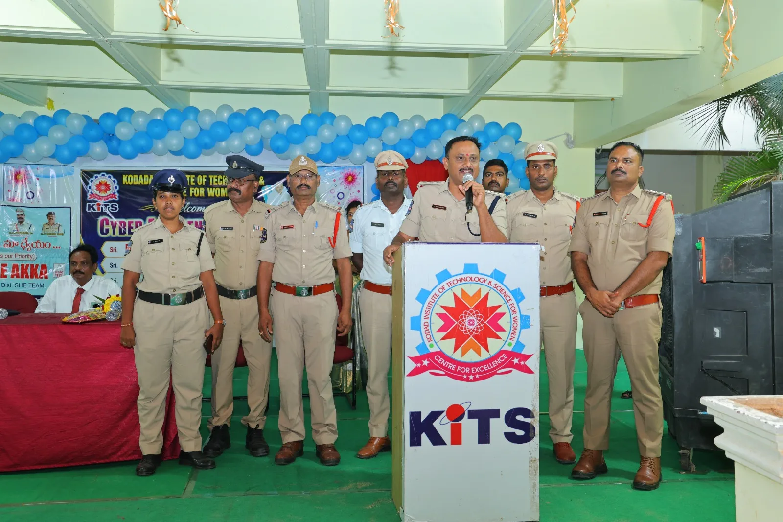 కిట్స్ మహిళా ఇంజనీరింగ్ కళాశాల లో సైబర్ నేరాల పై అవగాహనాసదస్సు