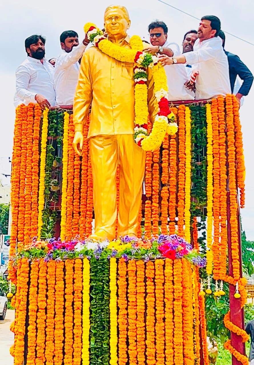 తెలంగాణ సిద్ధాంతకర్త ప్రొఫెసర్ కొత్తపల్లి జయశంకర్ సార్ విగ్రహాన్ని ఆవిష్కరించిన ఎమ్మెల్యే కె.పీ. వివేకానంద