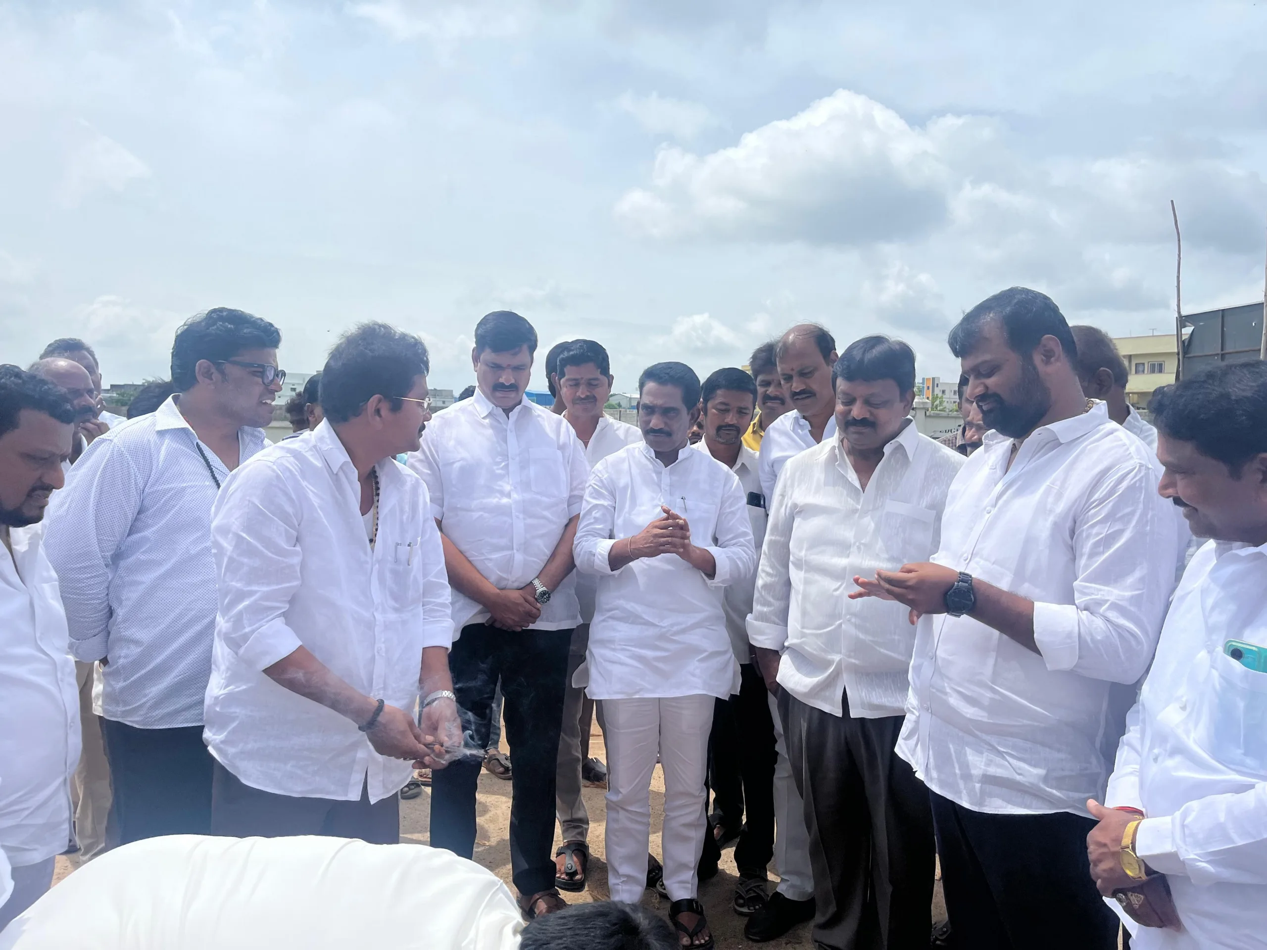 పోచంపల్లి గ్రామంలో రూ.82 లక్షల CMC నిధులతో అభివృద్ధి పనులకు శ్రీకారం