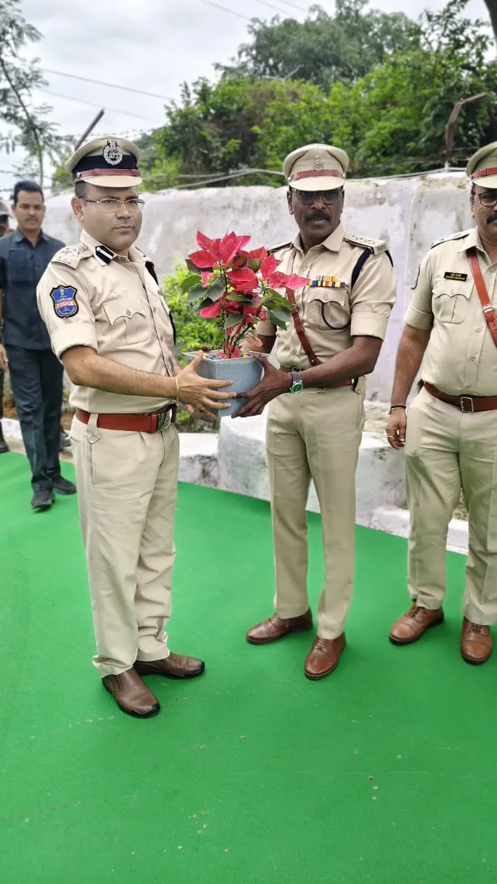 పెండింగ్ కేసులు వేగంగా పూర్తి చేయాలి…..