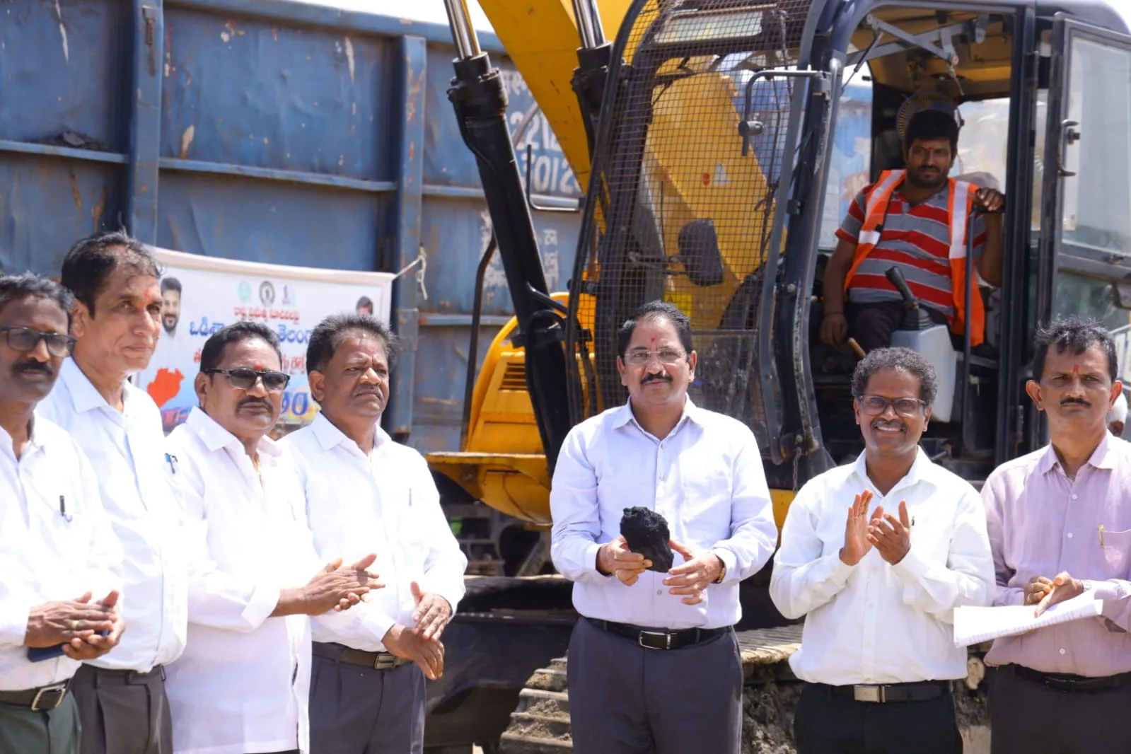 నైనీ గని నుంచి రోజుకు 12 వేల టన్నుల బొగ్గు రవాణా లక్ష్యం.. సమన్వయంతో ముందుకెళ్లాలని సింగరేణి ఆదేశం