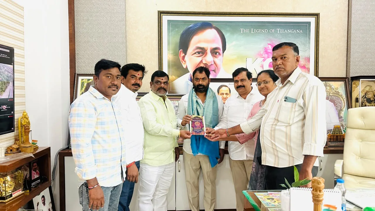 పరిష్కారానికి హామీ ప్రజలకు అండగా ఉంటూ సమస్యల పరిష్కారానికి కృషి: ఎమ్మెల్సీ శంభీపూర్ రాజు