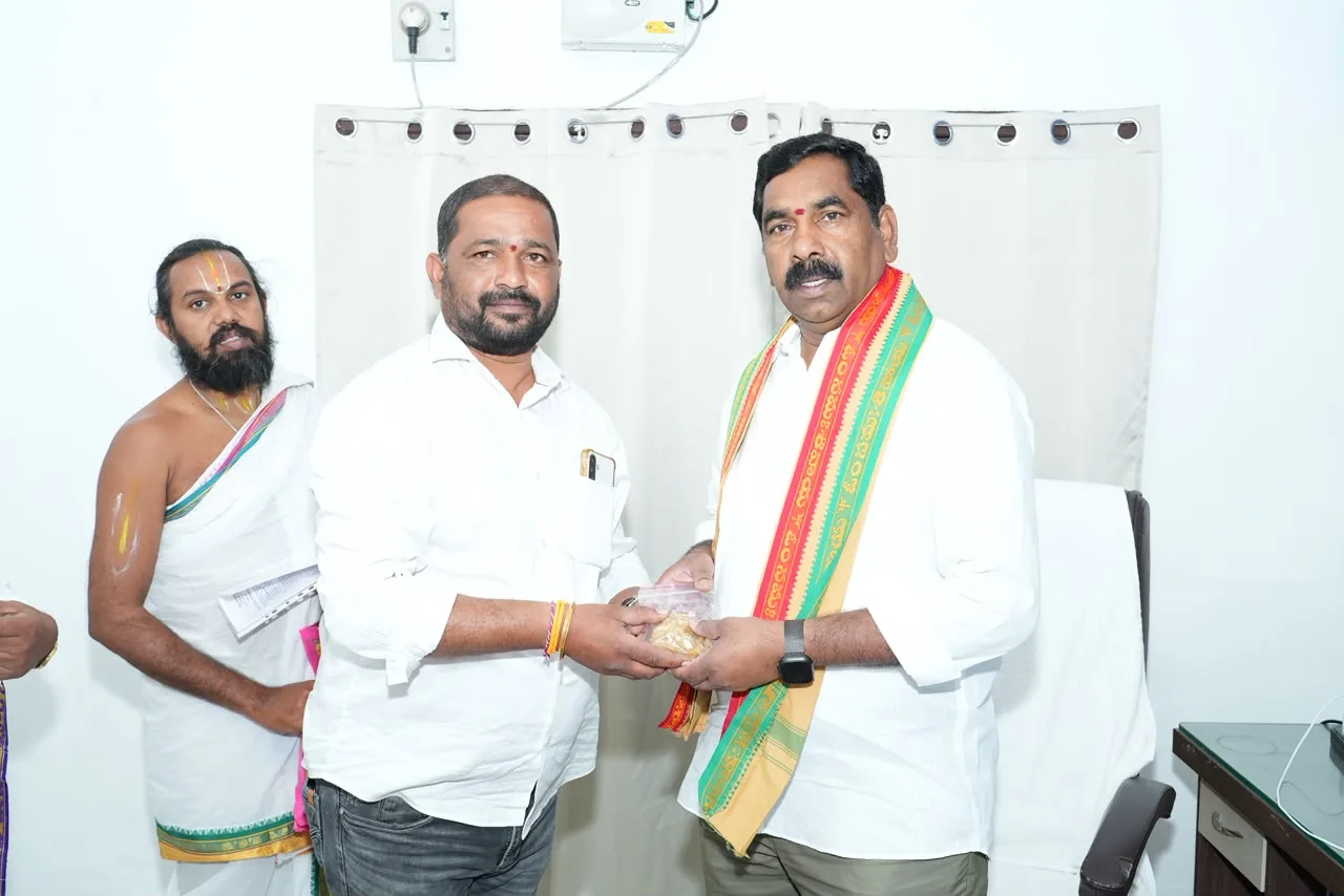 మెట్టుగుట్ట ఆలయ అభివృద్ధికి ఎమ్మెల్యే  కృషి…