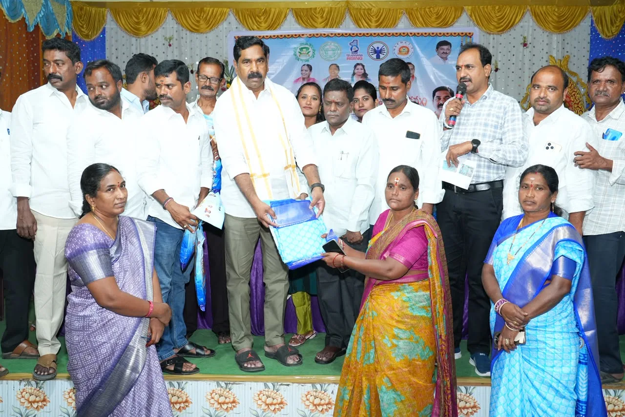మహిళ సాధికారతకు ప్రభుత్వం పెద్దపీట…