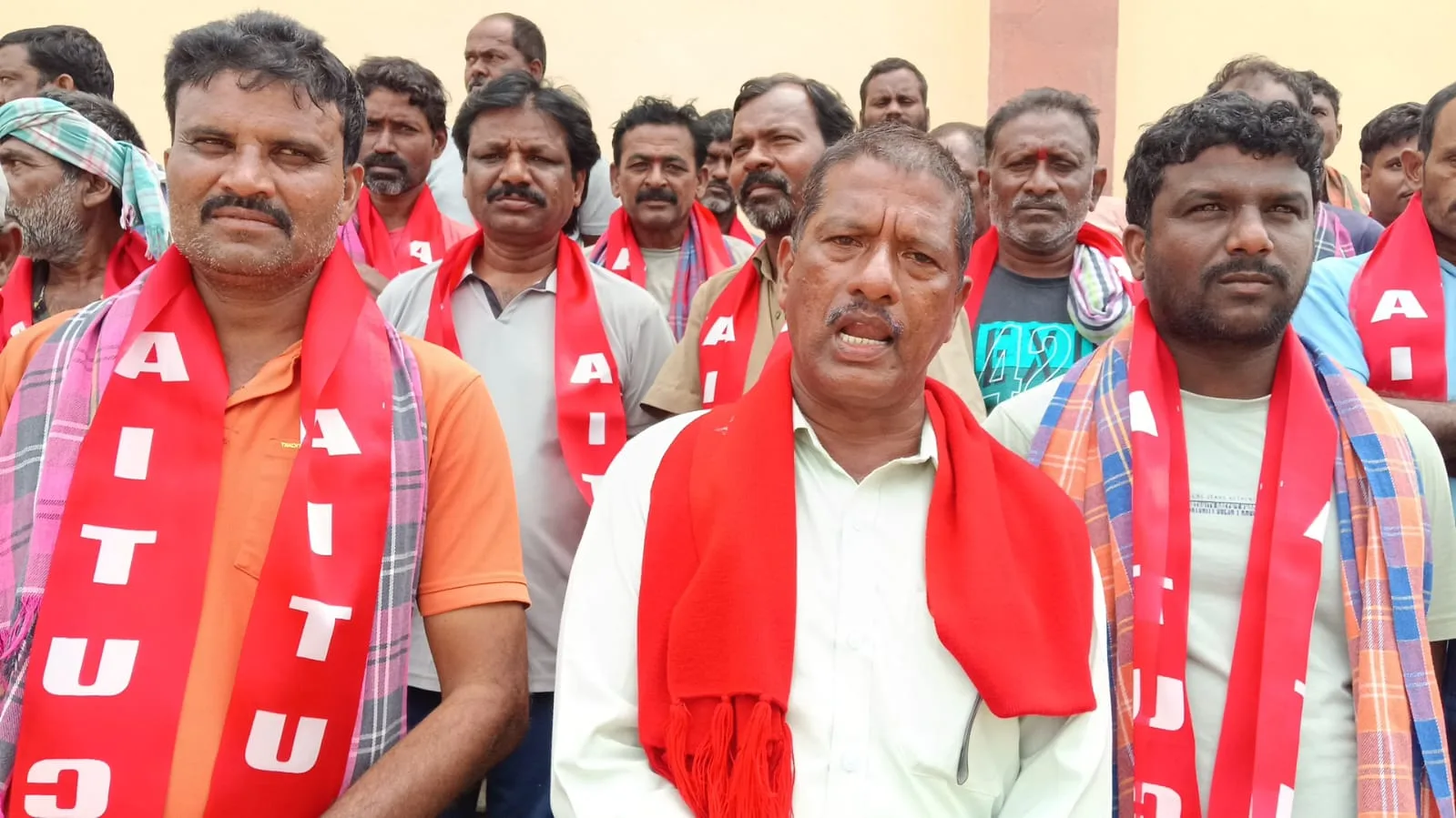 కార్మిక హక్కులను హరిస్తే ఉద్యమాలు ఉధృతం చేస్తాం…..
