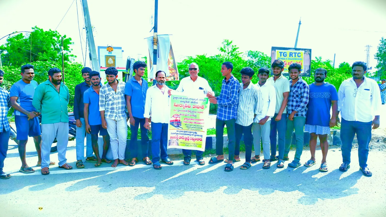 సూర్యాపేటకు రైల్వే లైన్ సాధనే లక్ష్యం