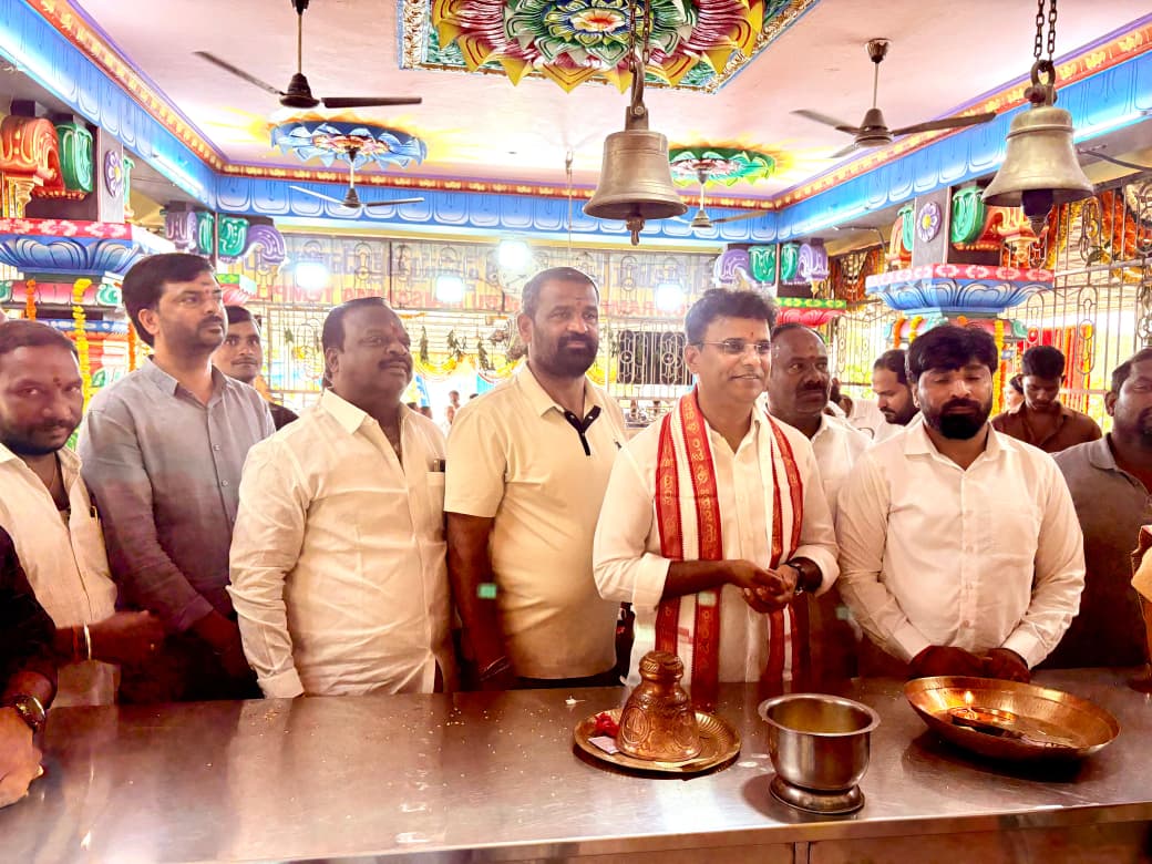 భౌరంపేట్ బంగారు మైసమ్మ తల్లి ఆలయంలో ప్రత్యేక పూజలు నిర్వహించిన ఎమ్మెల్యే కేపీ వివేకానంద్