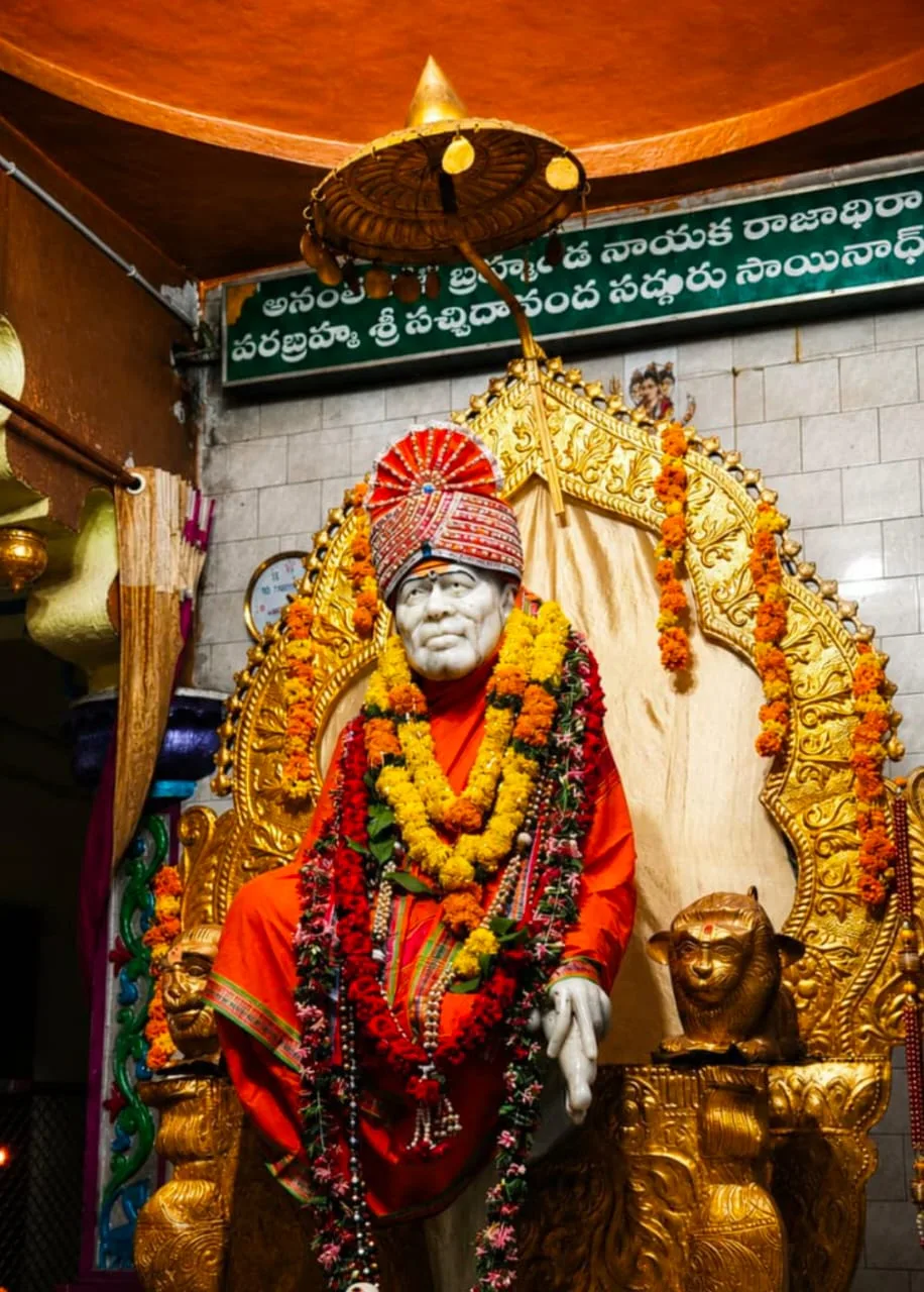 నల్లబండగూడెం సాయి మందిరంలో అన్నదాన కార్యక్రమం