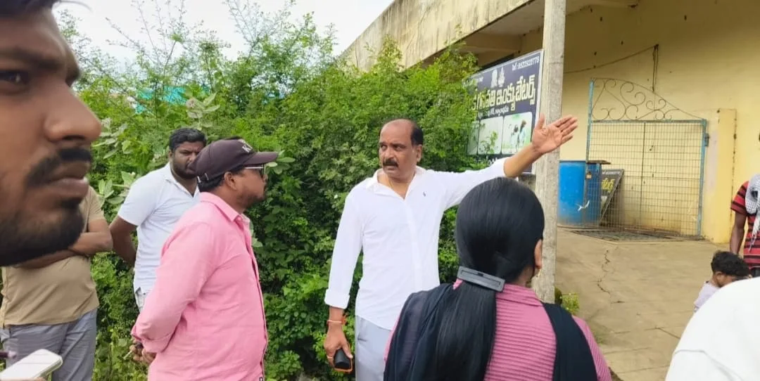 సంవత్సరాలుగా ఉన్న విద్యుత్ సమస్యకు తక్షణ మే పరిష్కరించిన.. వైస్ చైర్మన్ జూపల్లిరమేష్