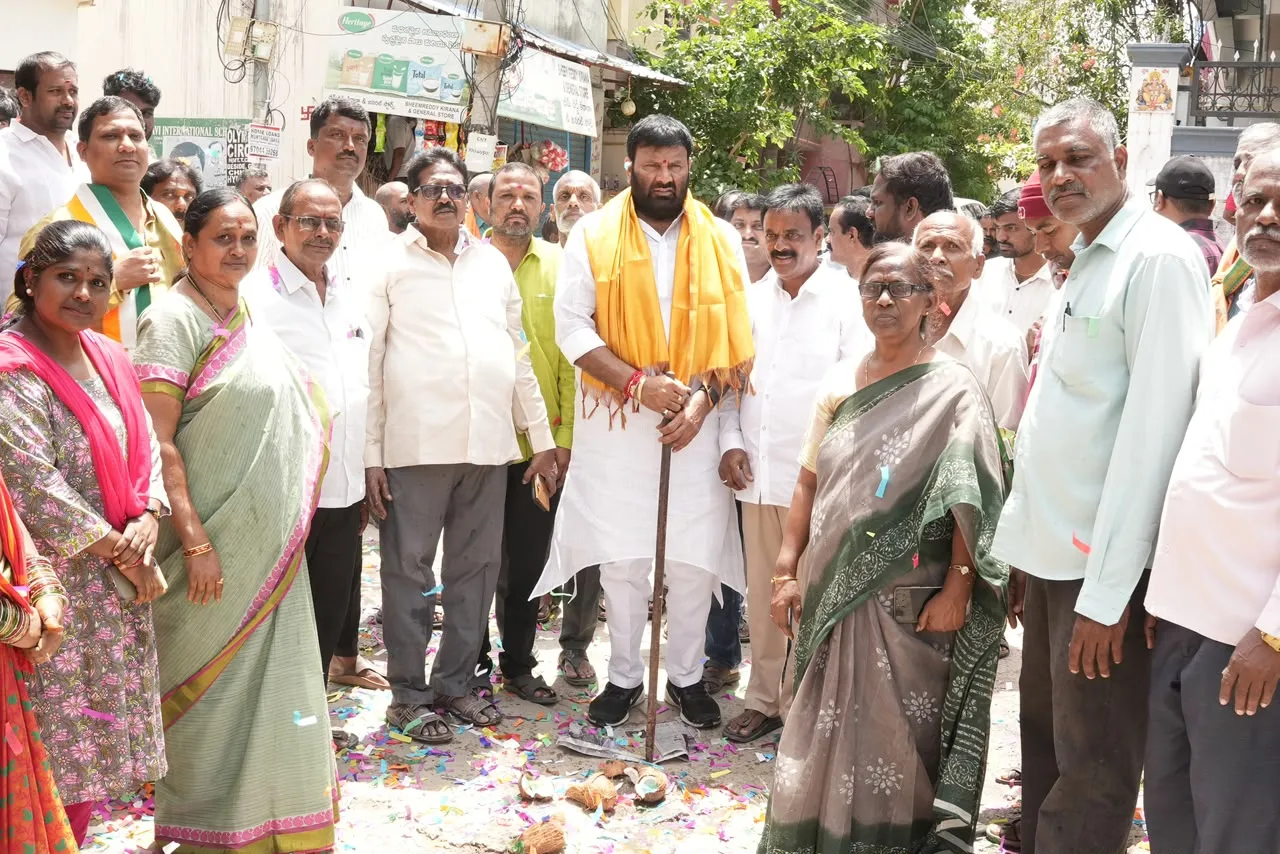 96 లక్షలరూపాయల అభివృద్ధి పనులకు శంకుస్థాపన చేసిన మాజీ ఎమ్మెల్యే   కూన శ్రీశైలం గౌడ్‌